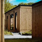 Campsite Bed & Bike - Domki, Sauna, Jacuzzi & Rowery Trzesacz
