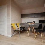 Bed & Bike - Domki, Sauna, Jacuzzi & Rowery Campsite *