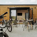 Bed & Bike - Domki, Sauna, Jacuzzi & Rowery Campsite *