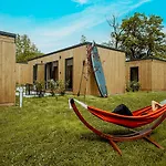Bed & Bike - Domki, Sauna, Jacuzzi & Rowery * Trzesacz
