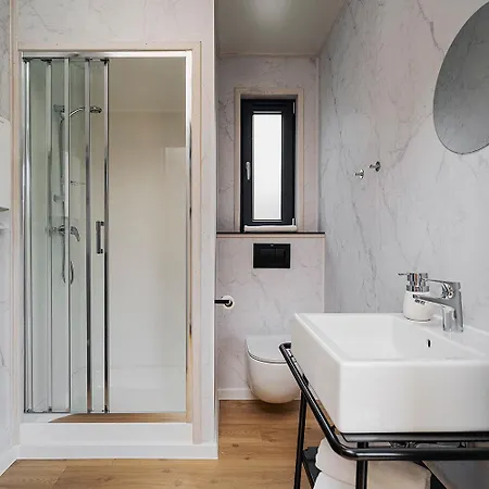 Bed & Bike - Domki, Sauna, Jacuzzi & Rowery Κάμπινγκ Trzęsacz