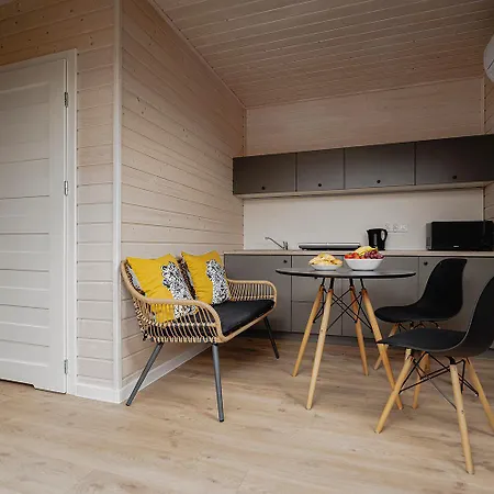Bed & Bike - Domki, Sauna, Jacuzzi & Rowery Parque de Campismo *
