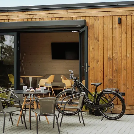 Bed & Bike - Domki, Sauna, Jacuzzi & Rowery אתר קמפינג טרצ'סאץ'