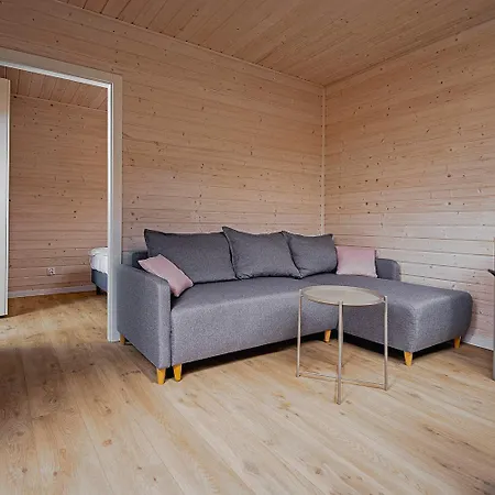 אתר קמפינג Bed & Bike - Domki, Sauna, Jacuzzi & Rowery טרצ'סאץ'