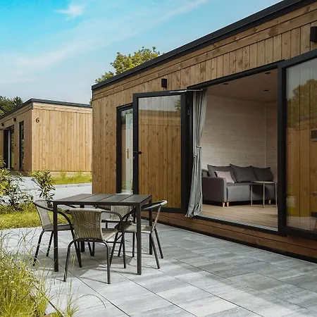 Bed & Bike - Domki, Sauna, Jacuzzi & Rowery Trzęsacz