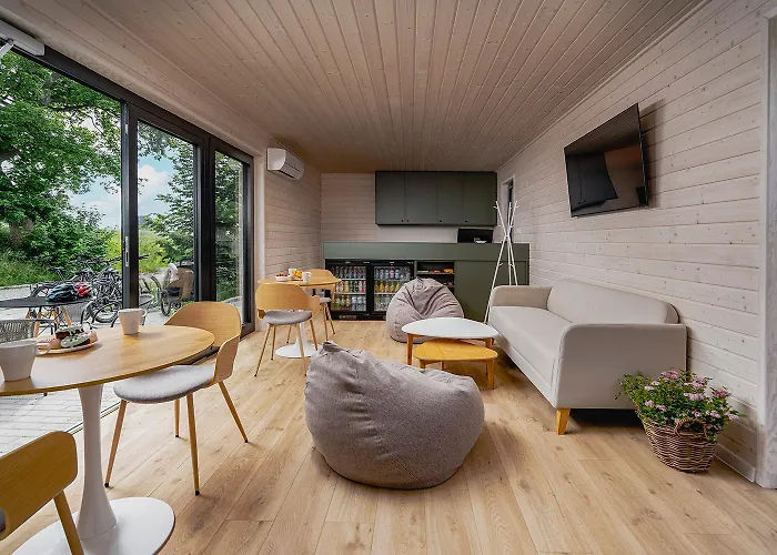 Кемпинг Bed & Bike - Domki, Sauna, Jacuzzi & Rowery