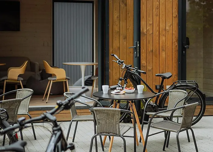 Кемпинг Bed & Bike - Domki, Sauna, Jacuzzi & Rowery *