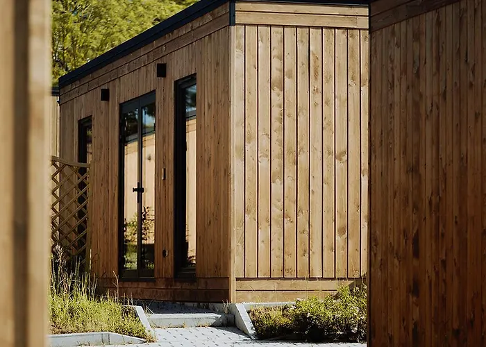 Кемпинг Bed & Bike - Domki, Sauna, Jacuzzi & Rowery Тшенсач