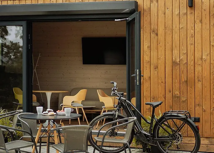 Bed & Bike - Domki, Sauna, Jacuzzi & Rowery Кемпинг Тшенсач