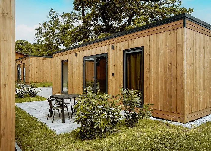 Bed & Bike - Domki, Sauna, Jacuzzi & Rowery Кемпинг *