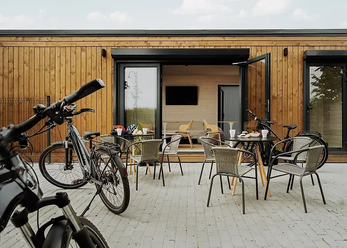 Bed & Bike - Domki, Sauna, Jacuzzi & Rowery Кемпинг *