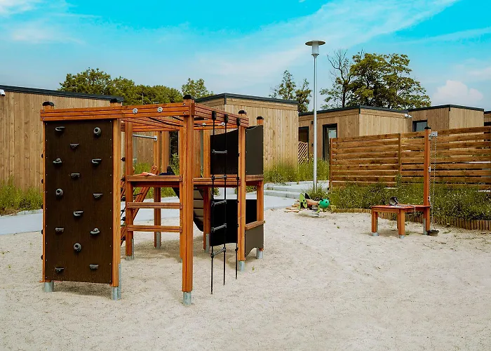 Кемпинг Bed & Bike - Domki, Sauna, Jacuzzi & Rowery *