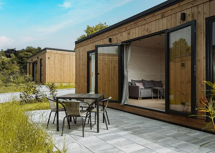 Bed & Bike - Domki, Sauna, Jacuzzi & Rowery Тшенсач