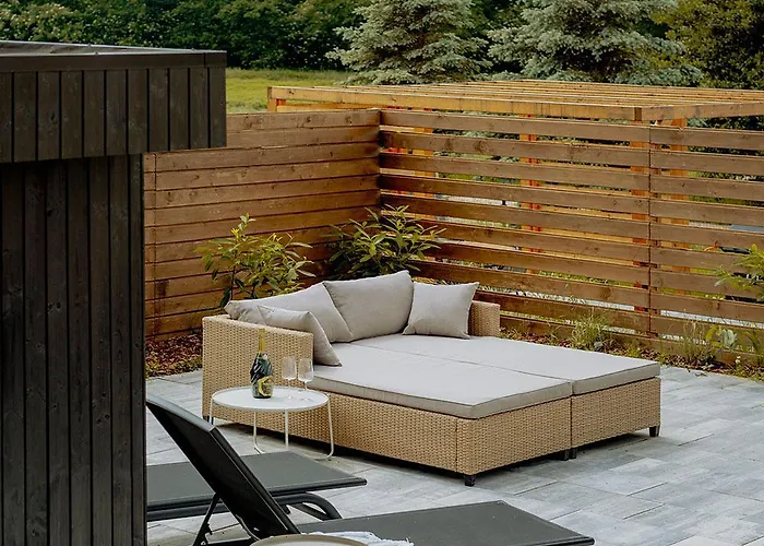 Кемпинг Bed & Bike - Domki, Sauna, Jacuzzi & Rowery Тшенсач